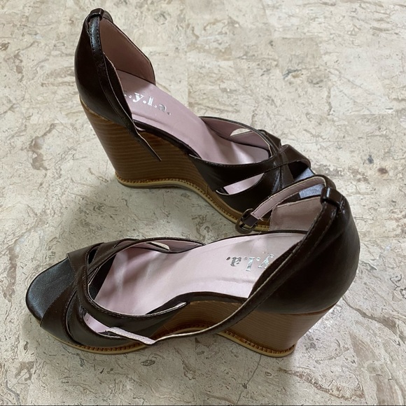 N.Y.L.A Yuki Brown Peep Toe High Wedge Sandal - Picture 2 of 14